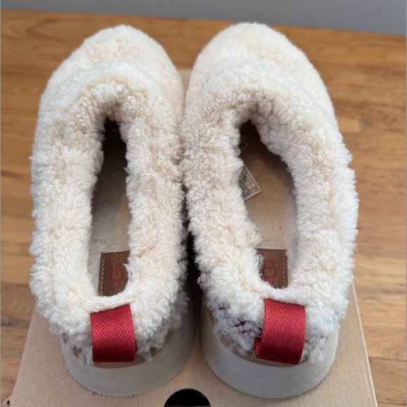 UGG women’s Tazz platform Sherpa size 8 - Picture 4 of 7